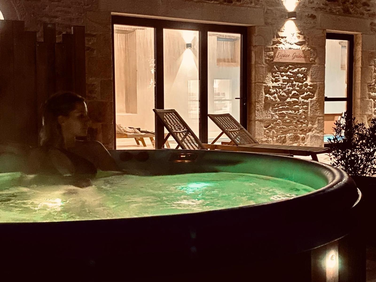 Le Domaine De Soani - Piscine Interieure, Jacuzzis & Sauna Saint-Evarzec Luaran gambar
